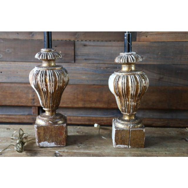 Italian Pair of Carved Wood Gilt Table Lamps With Fluted Urn Bases For Sale - Image 9 of 18