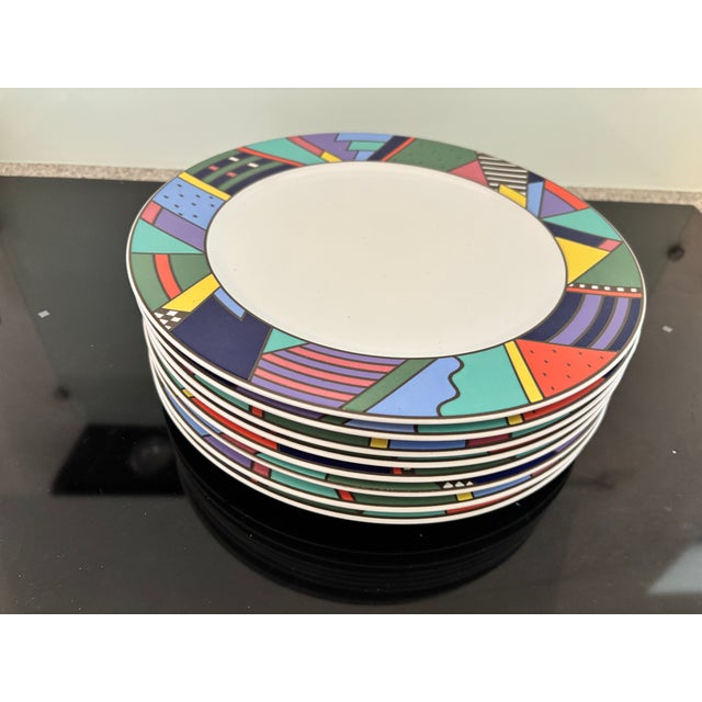 Postmodern Scenario Metropol Serving Plates by Barbara Brenner for Rosenthal, 1990s, Set of 8 For Sale - Image 3 of 9