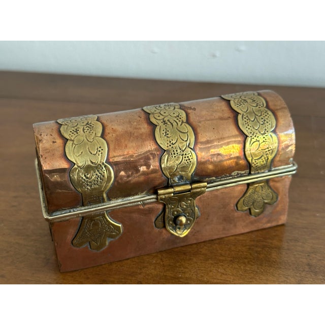 Late 19th Century Antique Betel Decorative Treasure Box For Sale - Image 5 of 6