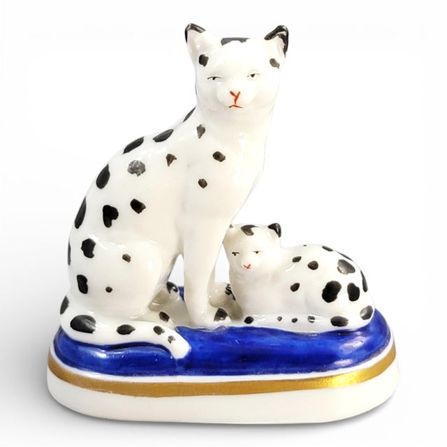 Late 18th Century Chelsea Porcelain Miniature Group Cat with Kitten, 1800s For Sale - Image 11 of 11