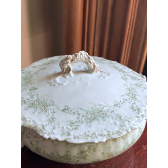 Green Late 19th Century Elite Works Limoges France Porcelain Covered Tureen With Lid Green Floral Garland Scalloped Edge For Sale - Image 8 of 11