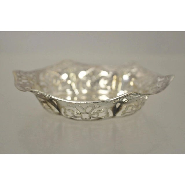 Early 20th Century Vintage TBB England Victorian Silver Plated Small Pierced Trinket Nut Dish Bowl For Sale - Image 5 of 10