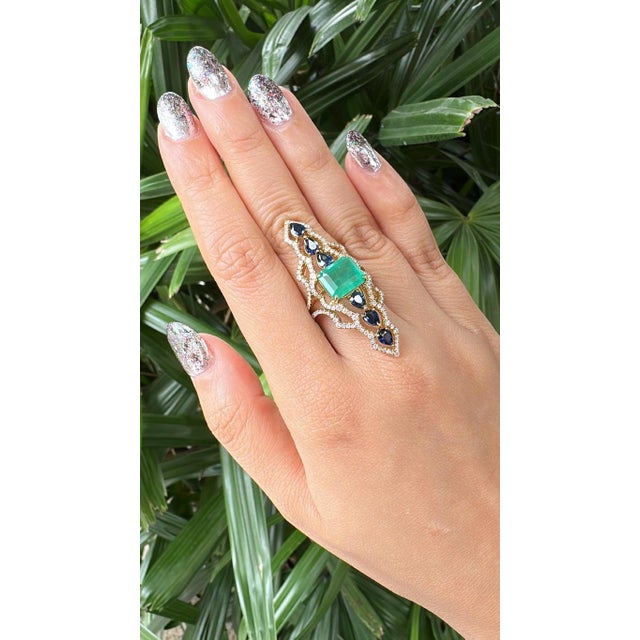 Set in 18k Gold, 3.99 Carats Emerald, Blue Sapphires & Diamonds Cocktail Ring, Us Size 7 For Sale - Image 14 of 14