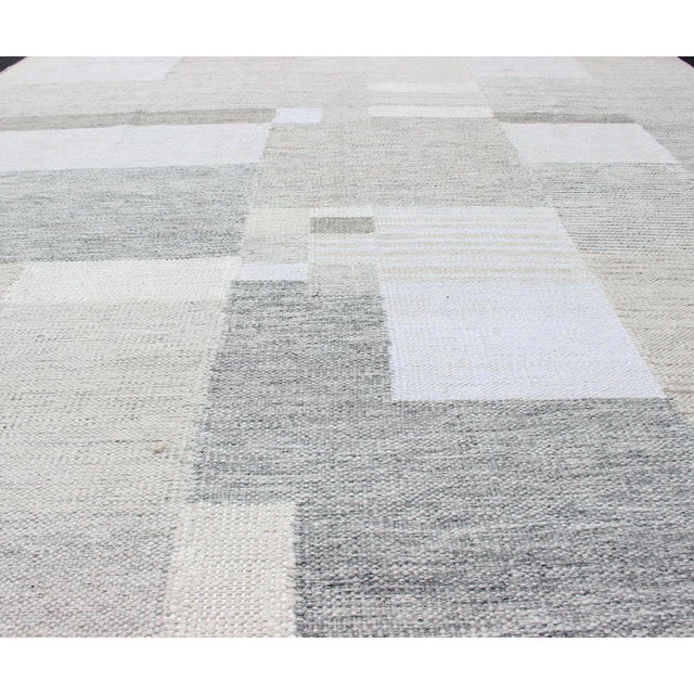 Modern Scandinavian Flat-Weave Rug Design in Gray, Beige, Creams & White Tones For Sale - Image 10 of 13