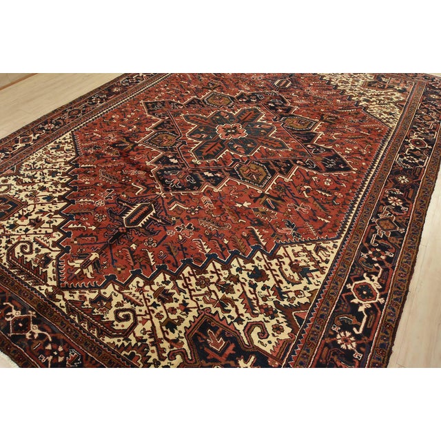 Farmhouse Heriz Rug 9’9” X 13’2” Red Wool Vintage Traditional Hand-Knotted Carpet For Sale - Image 3 of 15
