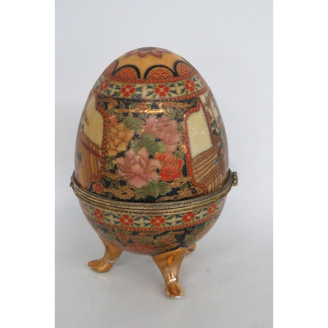 Jaymee Collection Paris Gilt Hand Painted Egg Box Mid Century Geisha Motif 5060b For Sale - Image 13 of 15