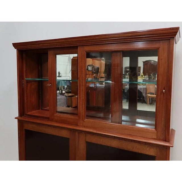 Brown 20th Century Mahogany Shopping Showcase For Sale - Image 8 of 18