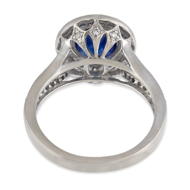 Vintage Gia 2.00 Carat Sapphire Diamond 14k White Gold Ring, Size 6.5 For Sale In Los Angeles - Image 6 of 6