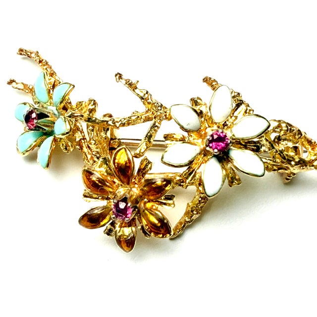 1970s 18k Yellow Gold Italian Floral Brooch With Enamel Leaves & Rubies For Sale - Image 11 of 13