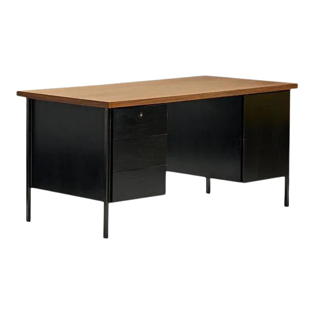 Florence Knoll Walnut Executive Desk For Sale