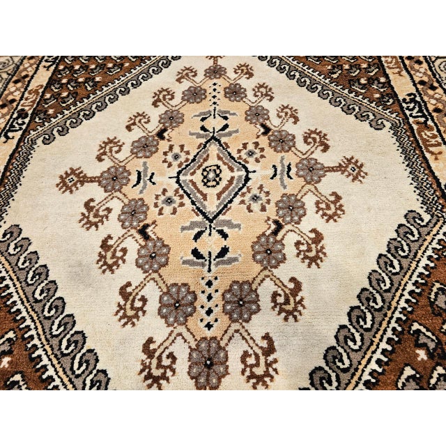 Vintage Moroccan Rug, Handwoven Wool, Geometric Pattern, Ivory & Brown, 6’ X 8’ For Sale - Image 16 of 18