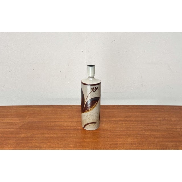 Mid-Century Modern Mid-Century Modern Danish Lilia Series Studio Pottery Table Lamp by Haico Nitzsche for Søholm For Sale - Image 3 of 18
