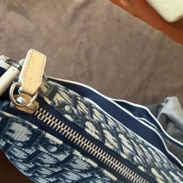 2000s Christian Dior Oblique Monogram Navy Blue Crossbody Bag For Sale - Image 10 of 18