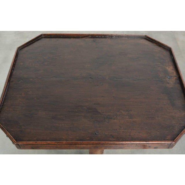 Antique English Walnut Side Table with Turned Legs and Octagonal Top, 1680 For Sale - Image 6 of 14