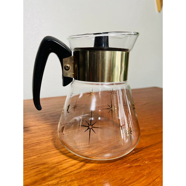 1960s Vintage Corning Ware Starburst Coffee 4 Cup Carafe 1960s Era For Sale - Image 5 of 9