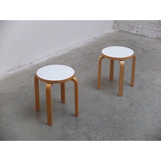 Early 20th Century E60 Stools by Alvar Aalto for Artek, 1933, Set of 2 For Sale - Image 5 of 14