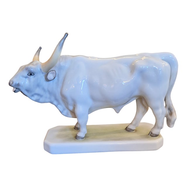Hand-Painted Porcelain Long Horn Bull Figurine from Herend, 1970s For Sale
