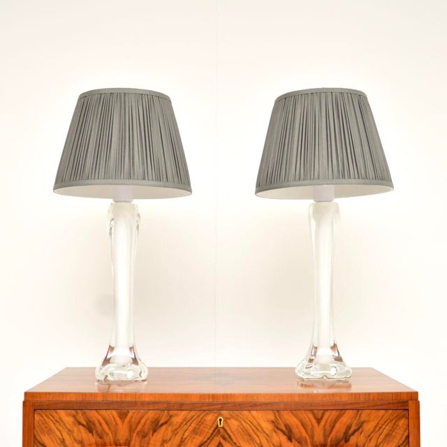 Vintage Swedish Glass Table Lamps by Paul Kedelv for Flygsfors, 1960s, Set of 2 For Sale - Image 10 of 10