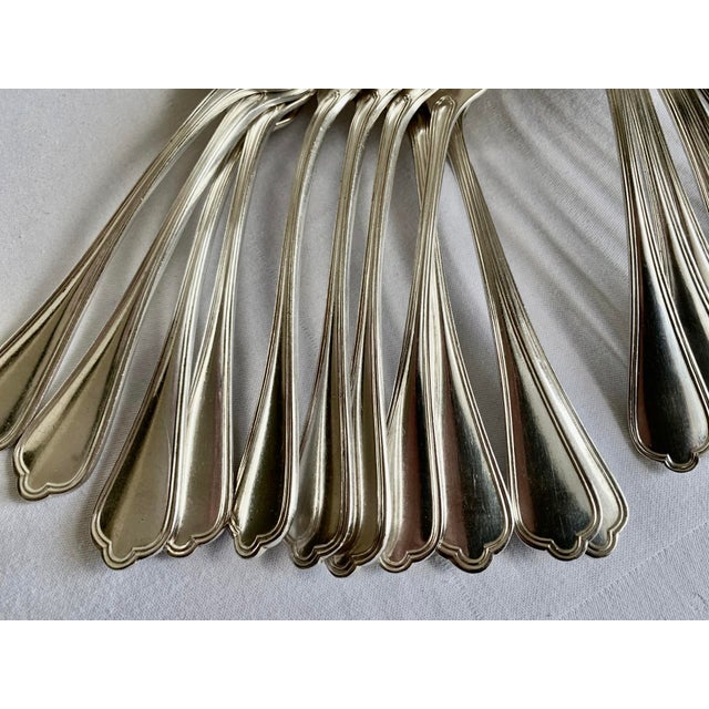 Metal Vintage French Boulenger Box Silver Plated Dinner Spoons and Forks Cutlery, 1935, Set of 22 For Sale - Image 7 of 11