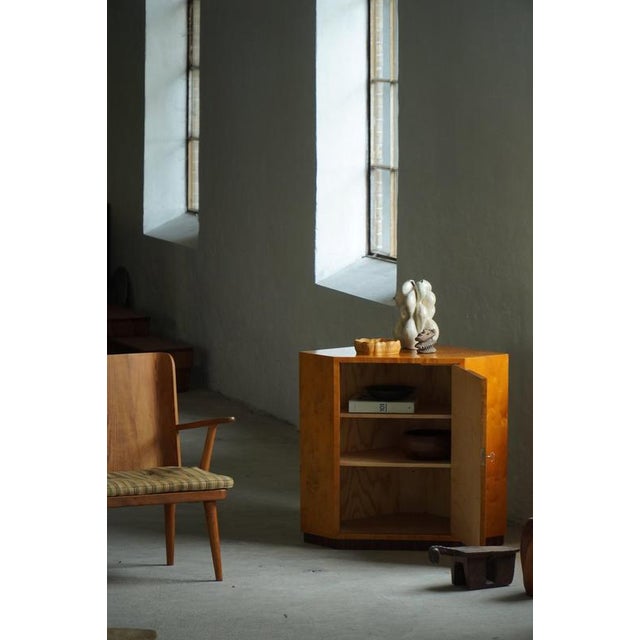 1930s Early 20th Century Art Deco Swedish Corner Cabinet in Birch, 1930s For Sale - Image 5 of 17