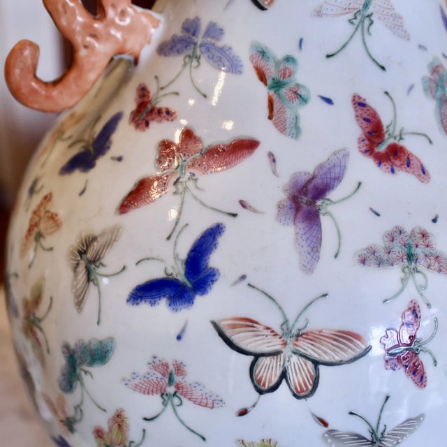 White Pair of Large Chinese Thousand Butterfly Pattern Polychrome Vases For Sale - Image 8 of 12