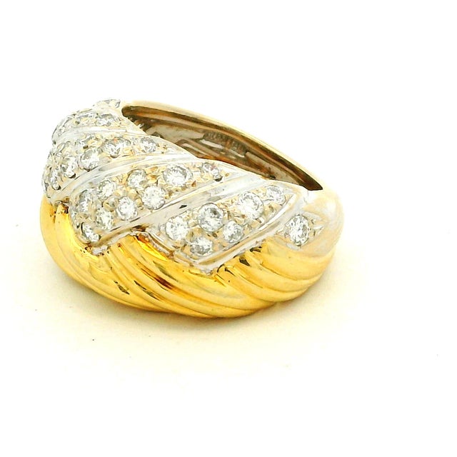 Vintage MDJ Italian Two-Tone Diamond Bombe Ring, Size 6.5 For Sale In Miami - Image 6 of 10