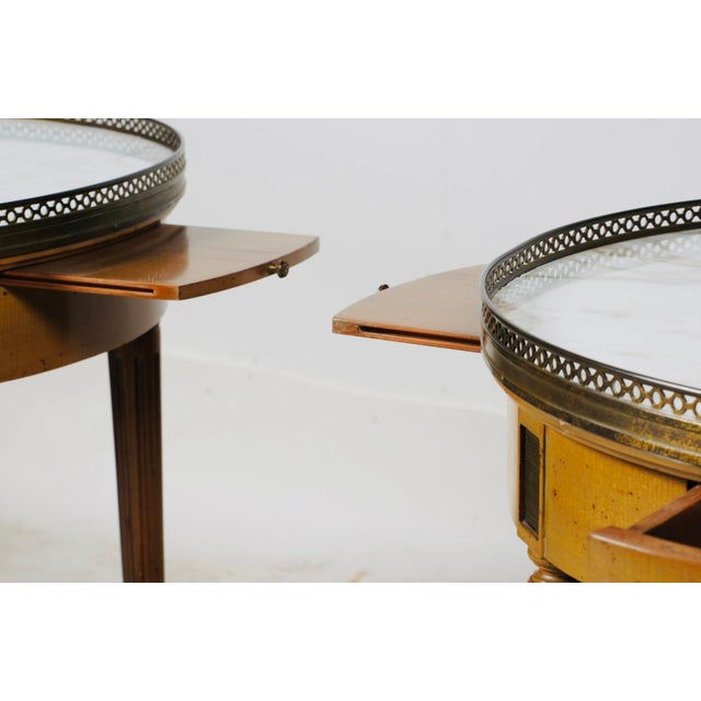 French 1940s Pair of Louis XVI Style Bouillotte Tables With Marble Tops & Brass Gallery – Two-Tier Drink Tables For Sale - Image 3 of 10