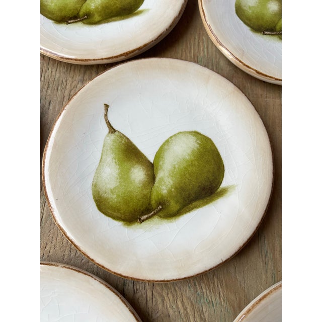 Small bread plates can also be used as wall decorations. The bottom is marked with a large M “Magenta , Dishwasher safe ,...