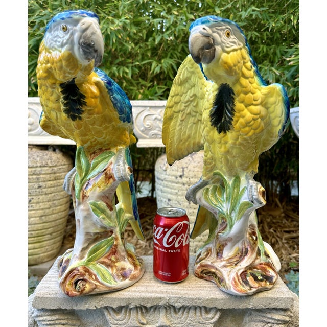 Italian Pair of Large 1980s Italian Hand Painted Porcelain Macaw Parrot Bird Sculptures For Sale - Image 3 of 12