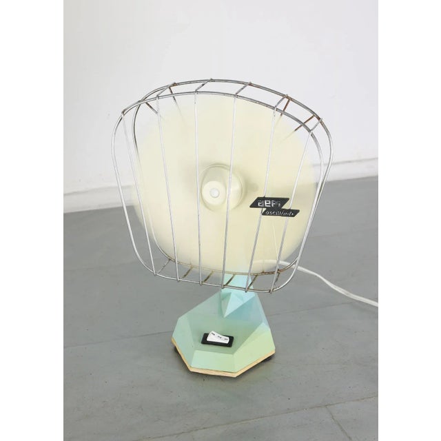 1960s Small Mid-Century Italian Fans, Set of 2 For Sale - Image 5 of 18