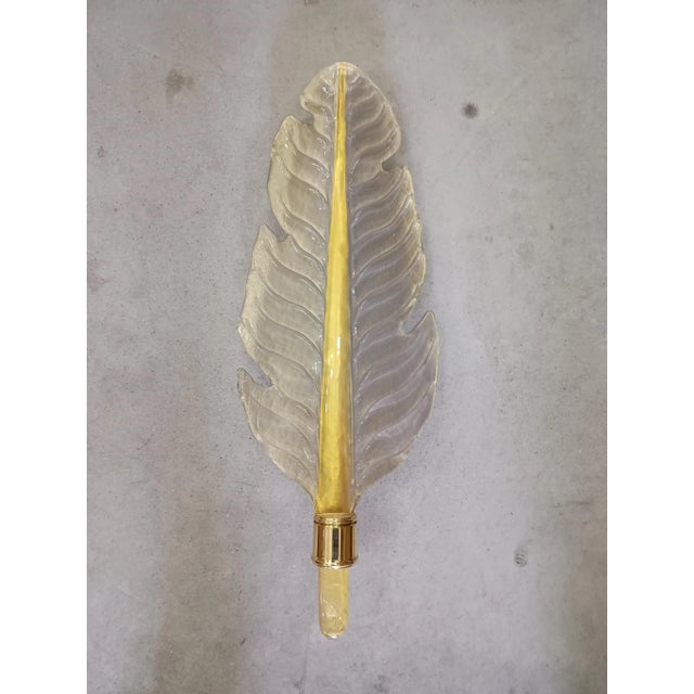 Mid-Century Modern Murano White and Gold Glass and Brass Wall Light, 1980 For Sale - Image 3 of 10