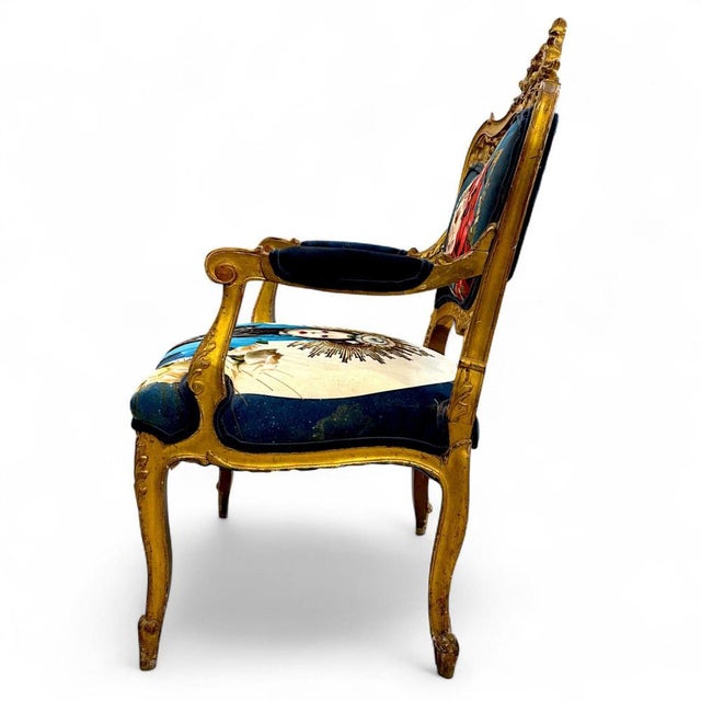 Set of Louis XV Style Gilt Armchairs For Sale - Image 13 of 18