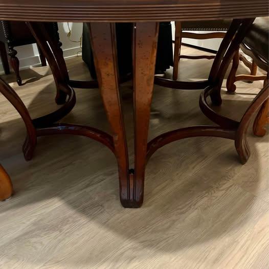 Late 19th Century Late 19th Century Artitalia Vere Antichità Round Italian Vintage Solid Walnut Dining Table For Sale - Image 5 of 5