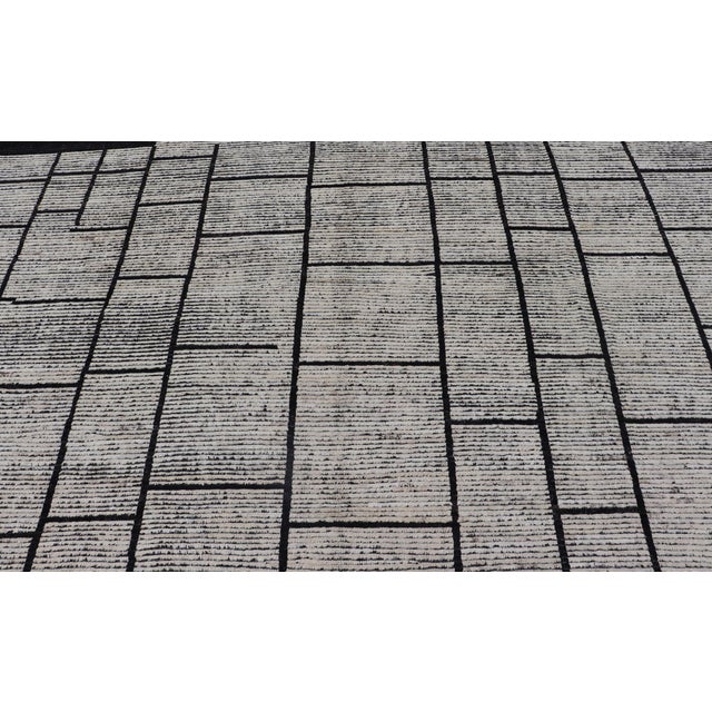 Gray Casual Modern Wool Hand Knotted Black and White Large Scale Modern Rug For Sale - Image 8 of 9