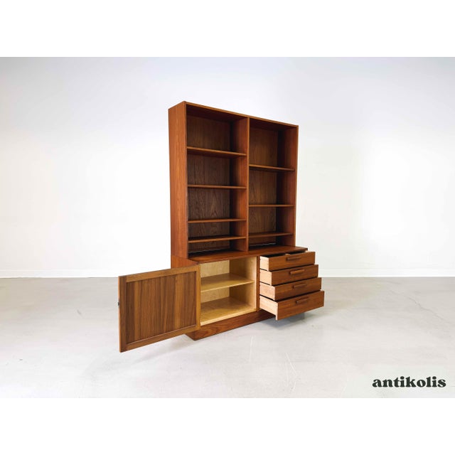 Mid-Century Modern Mid-Century Bookcase in Teak by Nils Jonsson for Hugo Troeds, 1960s For Sale - Image 3 of 13