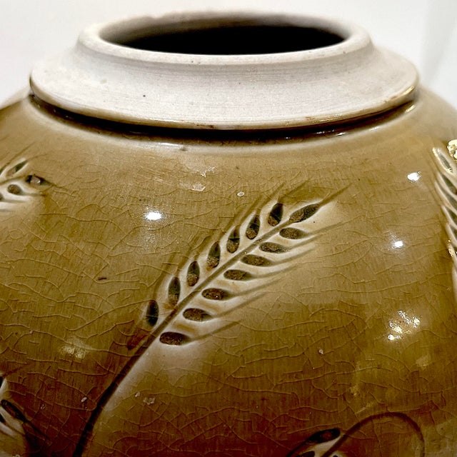 1970's Hand-Crafted Porcelain Jar With Incised Wheat Decoration - Ken Edwards Montana Potter For Sale - Image 4 of 8