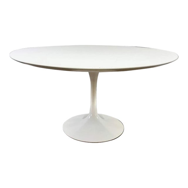 Authentic Eero Saarinen Oval Tulip Dining Table for Knoll Studio For Sale