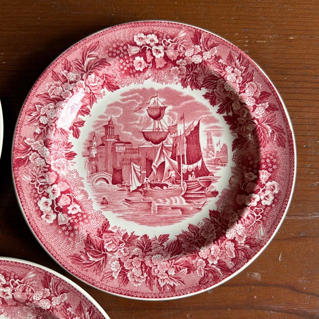 Ceramic A Fine Set of 5 Vintage Wedgwood “Ferrara” Red Transferware Plates, 1960's For Sale - Image 7 of 12