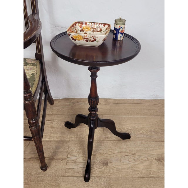 Victorian English Tripod Circular Wine Table in Mahogany, 1890 For Sale - Image 13 of 13