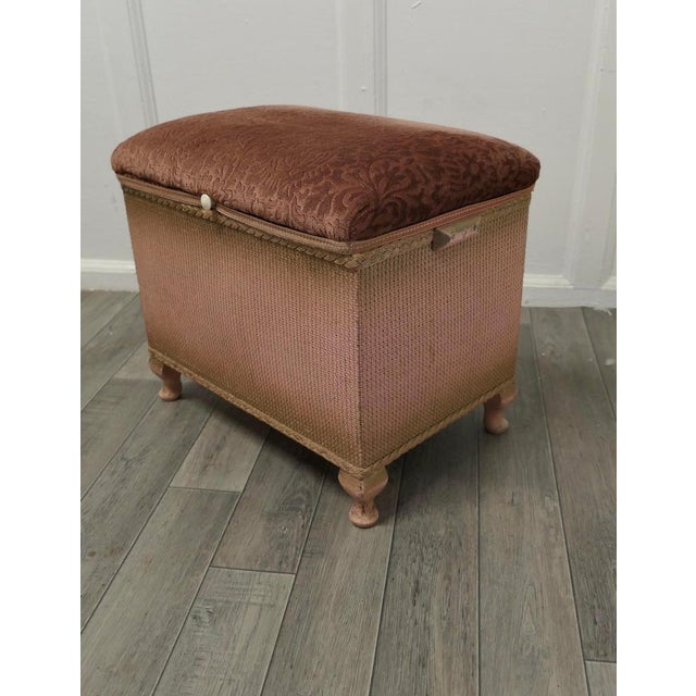 Art Deco Shell Pink Pressed Loom Ottoman Window Seat, 1930s For Sale - Image 4 of 6