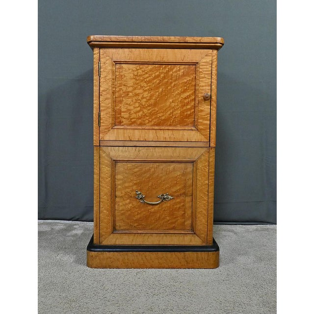 Mini Bar in Speckled Maple Burl, Late 19th Century For Sale - Image 10 of 18