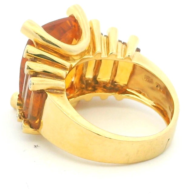 1980s Italian 18k Gold Citrine & Diamond Architectural Cocktail Ring, Size 7 For Sale - Image 9 of 14