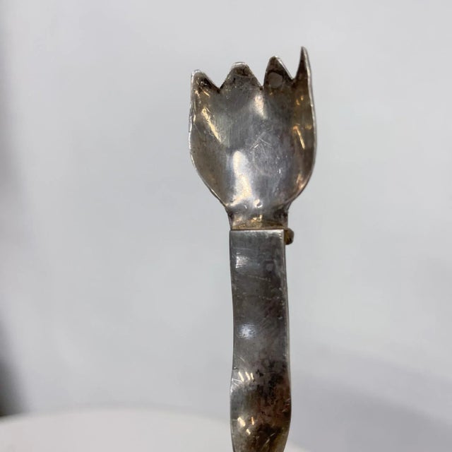 William Spratling 1950s William Spratling Taxco Mexico Barware Sculptural Silverplated Ice Tongs For Sale - Image 4 of 9