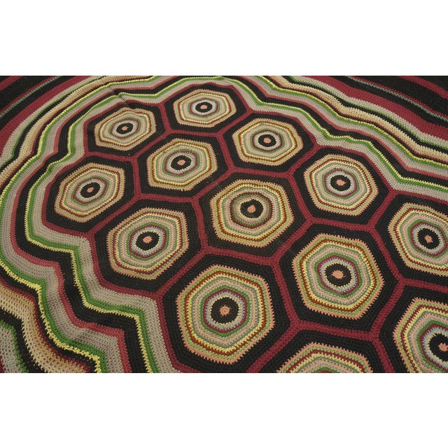 Mid-Century Modern Oval Shape Hexagonal Geometric Modernist Design Antique American Folk Art Braided Rug For Sale - Image 3 of 18