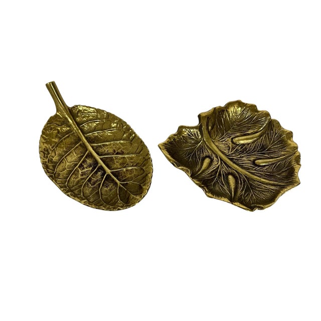 Offering a pair of vintage Virginia Metalcrafters brass leaf catchalls. Great condition with only minimal tarnish. See...