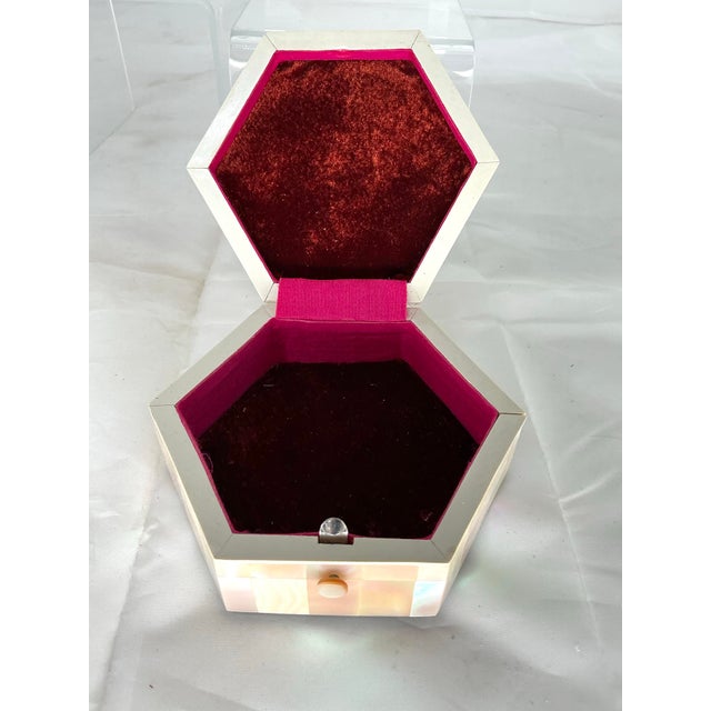 Antique English Mother of Pearl Hexagonal Trinket Box For Sale - Image 11 of 12