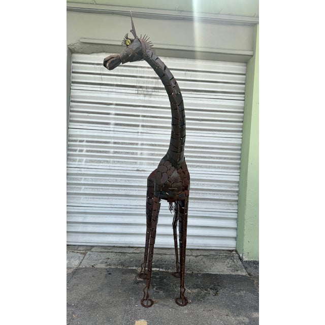 Lifesize Welded Metal Giraffe . Great Garden Display sold as found estate fresh sold as found showing solitght oxidatiipn...