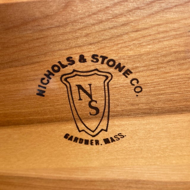 1990s Nichols & Stone Traditional Shaker Solid Cherry Coffee or Cocktail Table For Sale In Philadelphia - Image 6 of 12