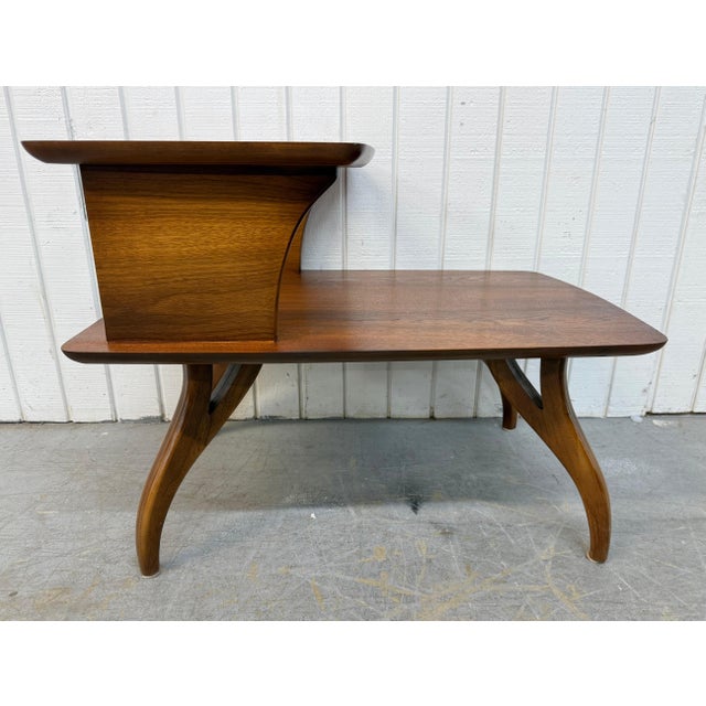 Wood Mid-Century Modern Walnut Side Tables - Set of 2 For Sale - Image 7 of 8