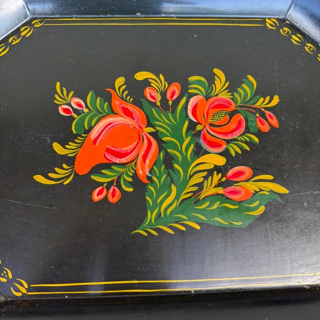 A Very Nice Vintage Hand-Painted Toleware Tray, Circa 1940s For Sale - Image 15 of 18